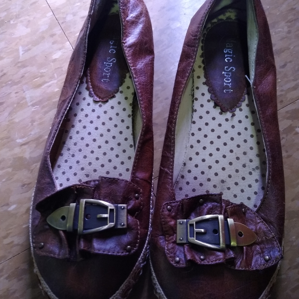 Shoes - Picture 3 of 6